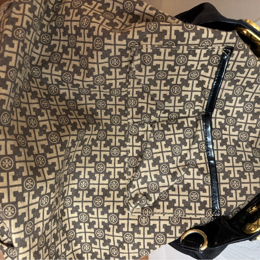 Tory Burch NICO Black Patent and Nylon Large Tote in EUC - Picture 14 of 15